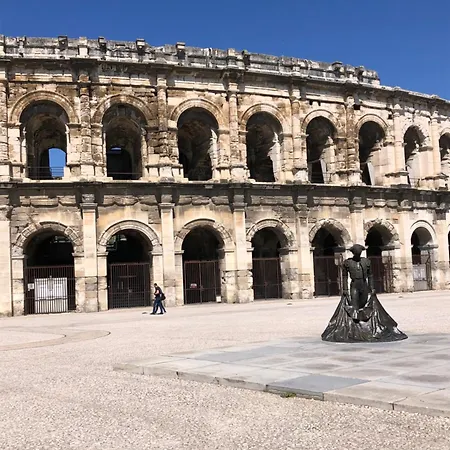 Grand Design, Arenes Apartment Nimes