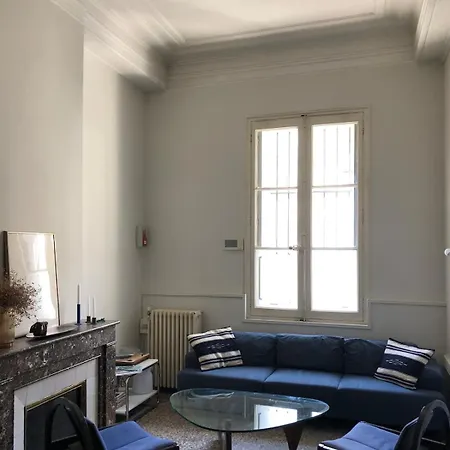 Apartment Grand Design, Arenes *