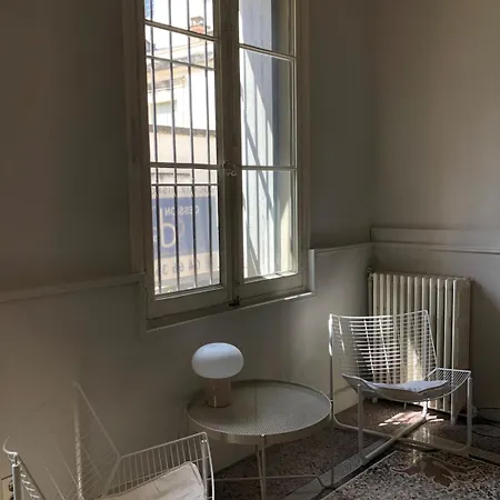 Grand Design, Arenes Apartment *