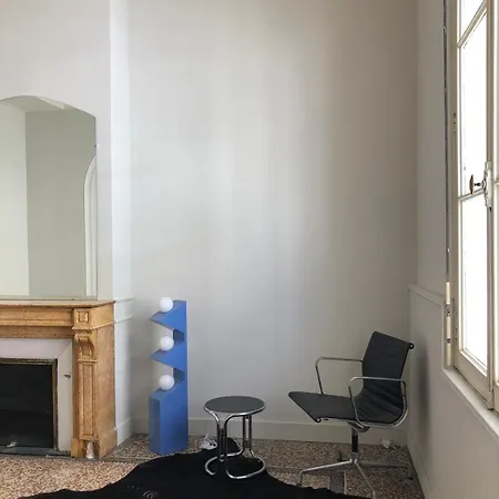 Apartment Grand Design, Arenes *