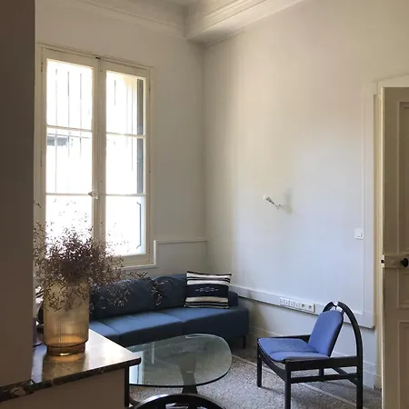Grand Design, Arenes Apartment Nimes
